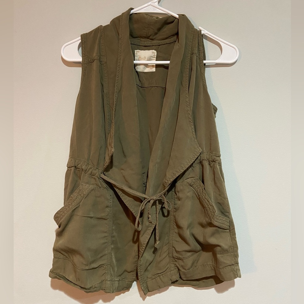 Altar’d State Army Green Vest Sz S